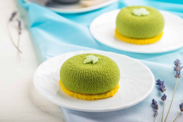 Comment élaborer une mousse au chocolat noir avec une touche de piment d'Espelette ?